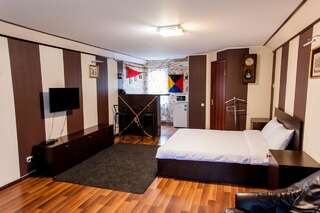 Гостевой дом Guest House Shale Винница Двухместный номер Делюкс с 1 кроватью и балконом-4